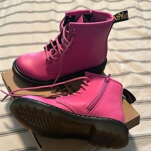 Girl’s Dr. Martens Thrift Pink Boot size 3